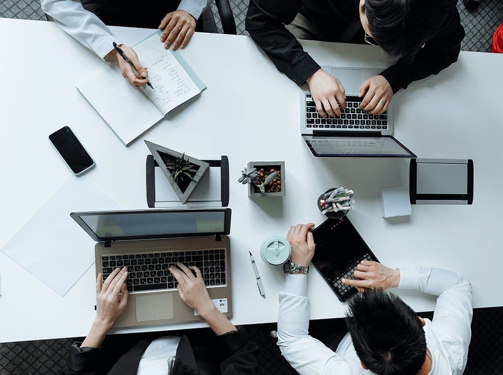 9Jobs team collaborating over applications and outreach